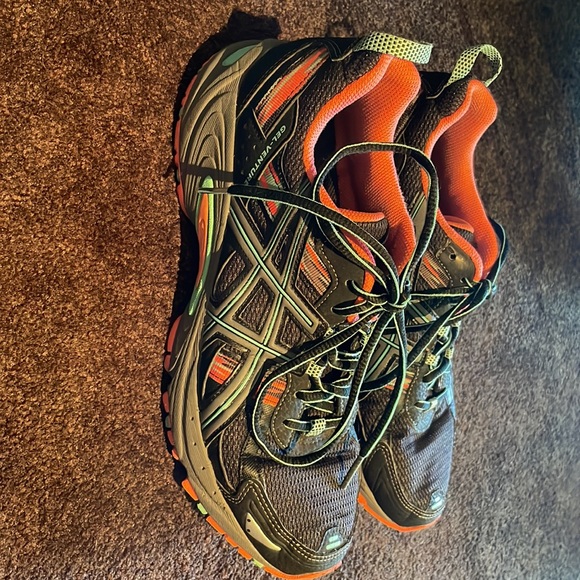 ASICS Gel Venture 5 size 9.5 - Picture 3 of 4